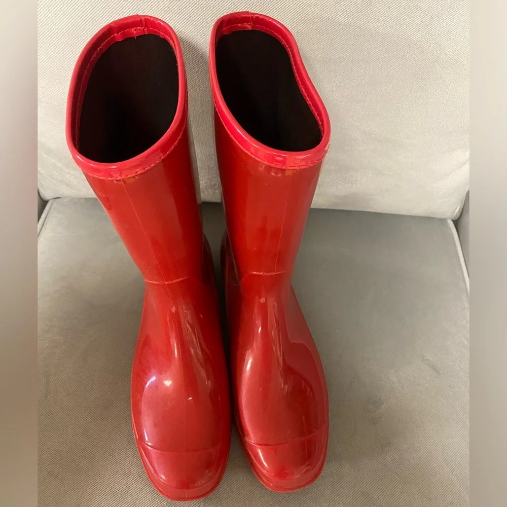 Women’s Rain Boots - Picture 3 of 5
